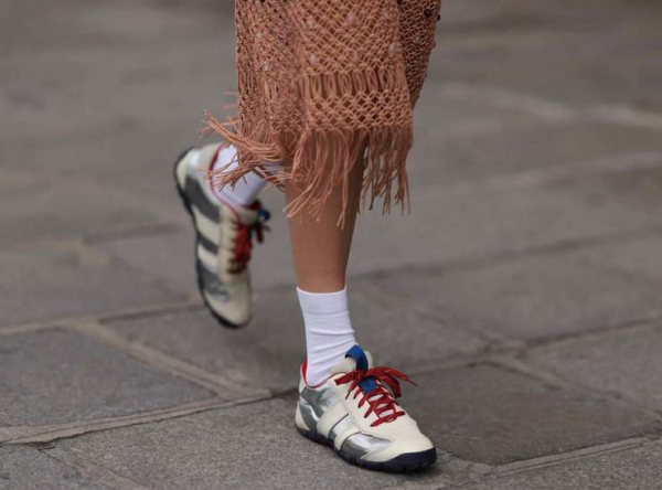 Какие кроссовки носить осенью: гид по трендам от стилиста, чтобы купить уже сейчас