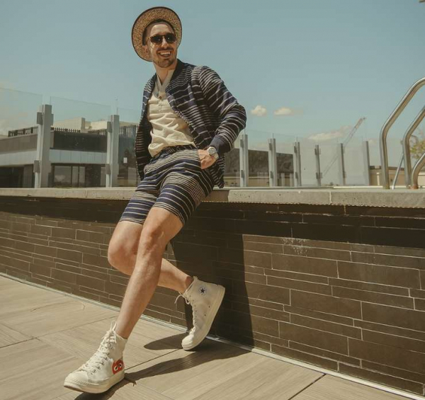 Панамка и шорты: что еще должно быть в летней отпускной капсуле мужчины