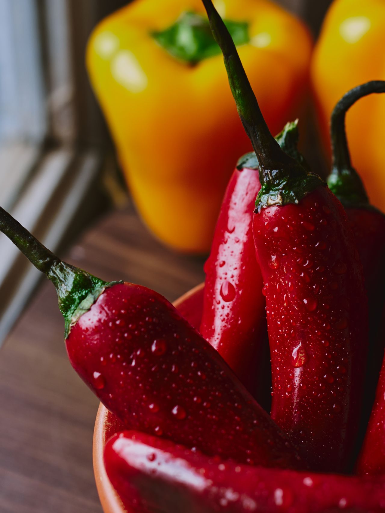 Запеченный перец в ароматном маринаде с чесноком и кориандром