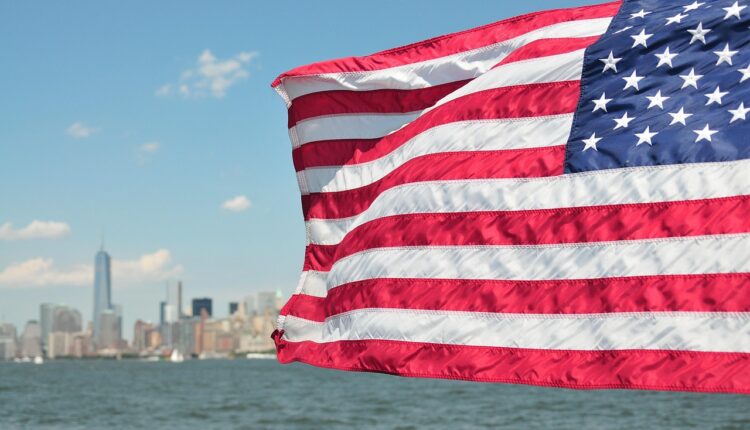 Как улететь в США из России в 2026 году